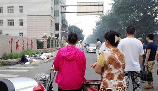 陳建國看來，那7個(gè)鄉(xiāng)親會(huì)選擇喝農(nóng)藥，他并不意外。