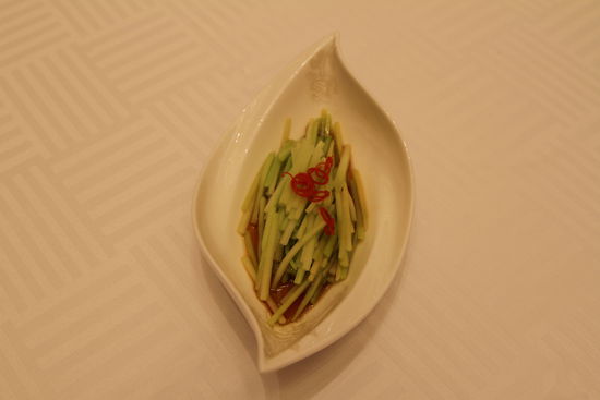 白灼翠芥蘭。 花惠生 供圖