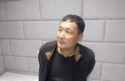 圖為在逃犯罪嫌疑人王慶新。