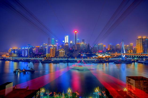 中原地產(chǎn)數(shù)據(jù)顯示，8月最后一周，上海市新建商品住宅成交已連續(xù)5天破千，昨日（8月31日）更是達(dá)到單日成交1123套。