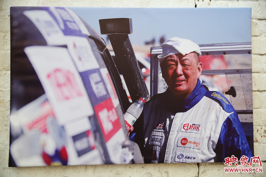 賽車的世界、更是男人的世界。圖為部分參展攝影作品。