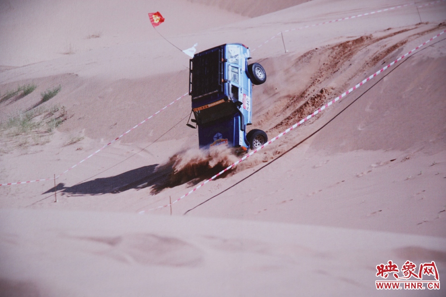 賽車的世界、更是男人的世界。圖為部分參展攝影作品。