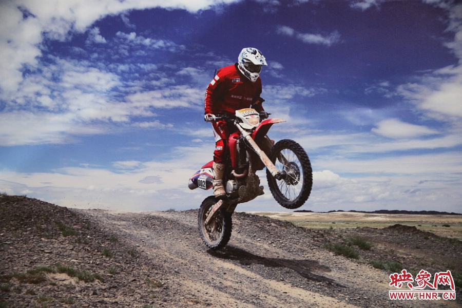 賽車的世界、更是男人的世界。圖為部分參展攝影作品。