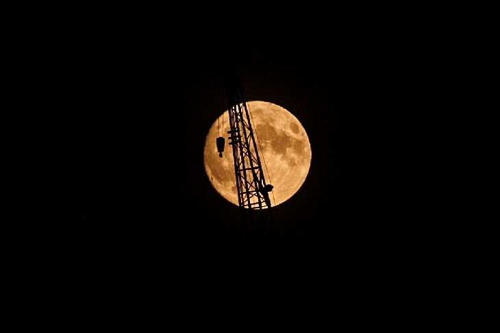 68年來最大！今晚夜空上演超級月亮