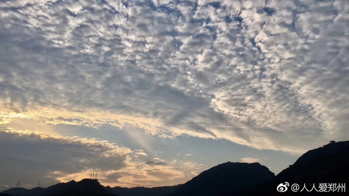 又被鄭州的藍(lán)天刷屏！隨便一拍就是手機(jī)壁紙