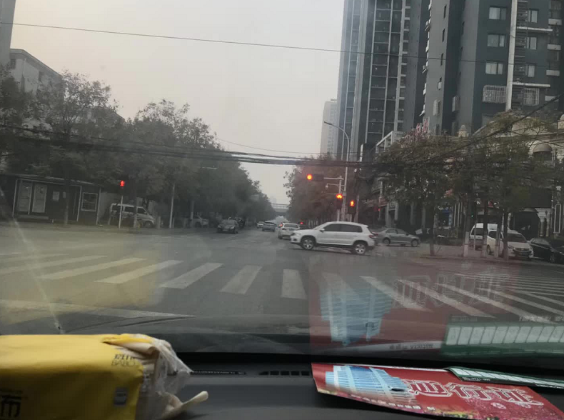 限行第一天！鄭州的早高峰是這個樣子的