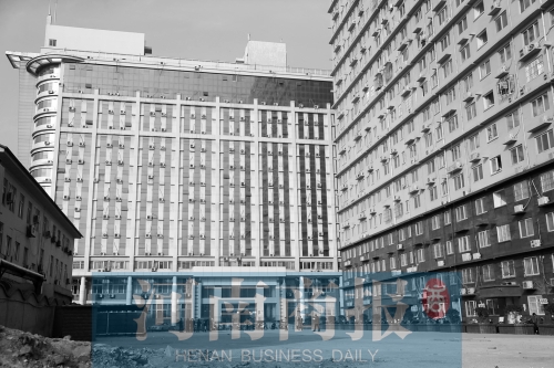 因購房尾款沒有交齊，鄭州一小區(qū)多戶業(yè)主的生活用水被停掉，有的連續(xù)半個月沒水吃。