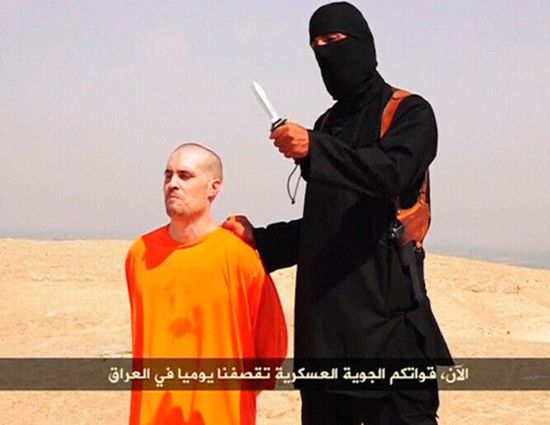 伊拉克極端組織ISIS公布題為 “ISIS給美國的信”視頻，視頻中2012年在敘利亞失蹤的美國記者福