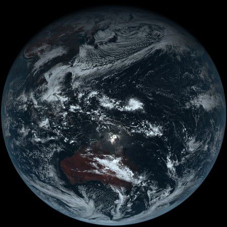 日本衛(wèi)星拍下地球真正的樣貌。（圖／翻攝自日本氣象廳）