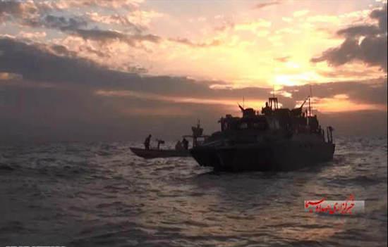 圖為被伊朗俘獲美軍艦艇。