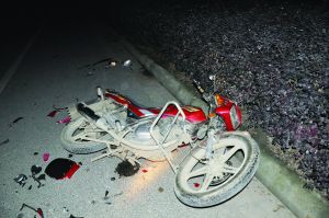 事故現(xiàn)場，被撞摩托車