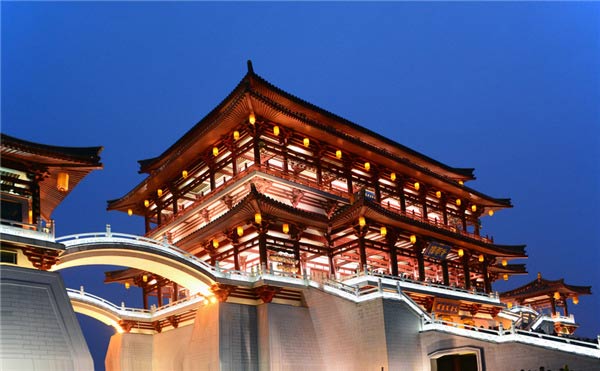 不要溫和地走進(jìn)那個良夜 因為夜太美！