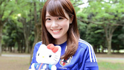 高清圖：甜美?；ㄖ囀澜绫?穿著球衣力挺日本