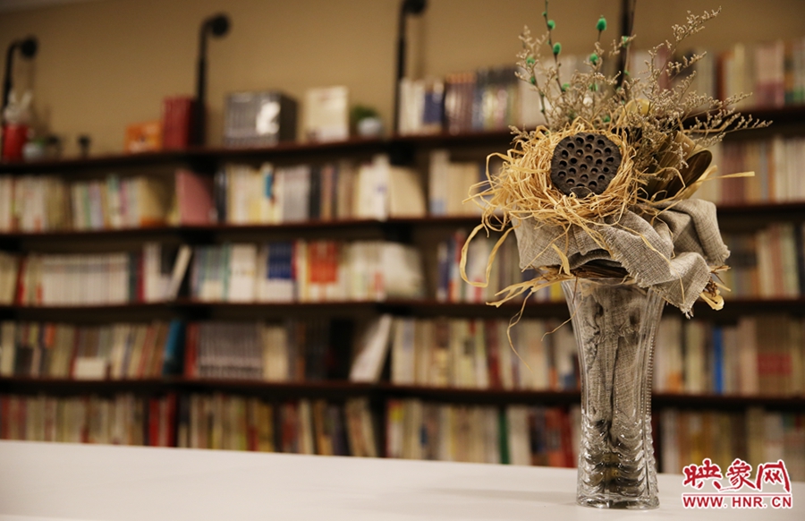 書店內(nèi)的裝飾。