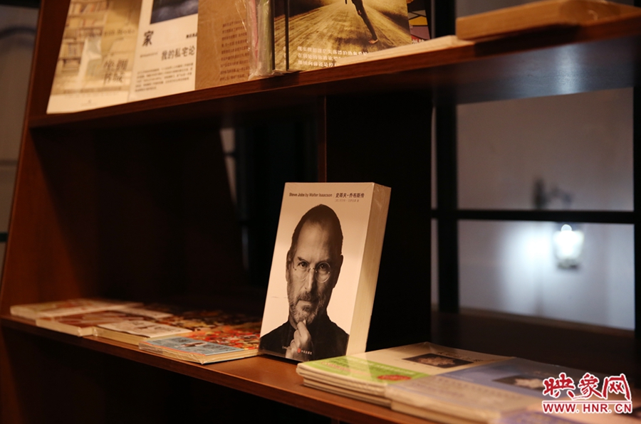 書店內(nèi)的書。