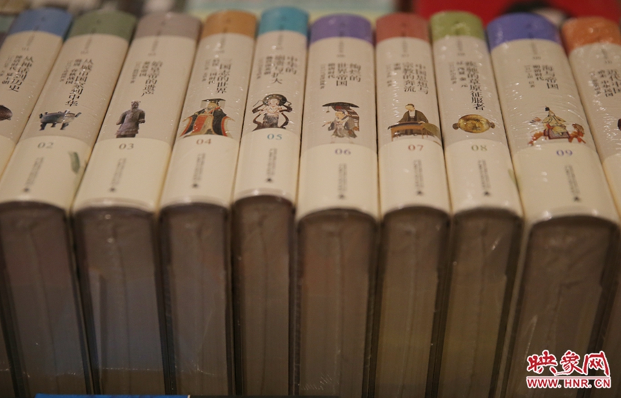 書店內(nèi)的書。